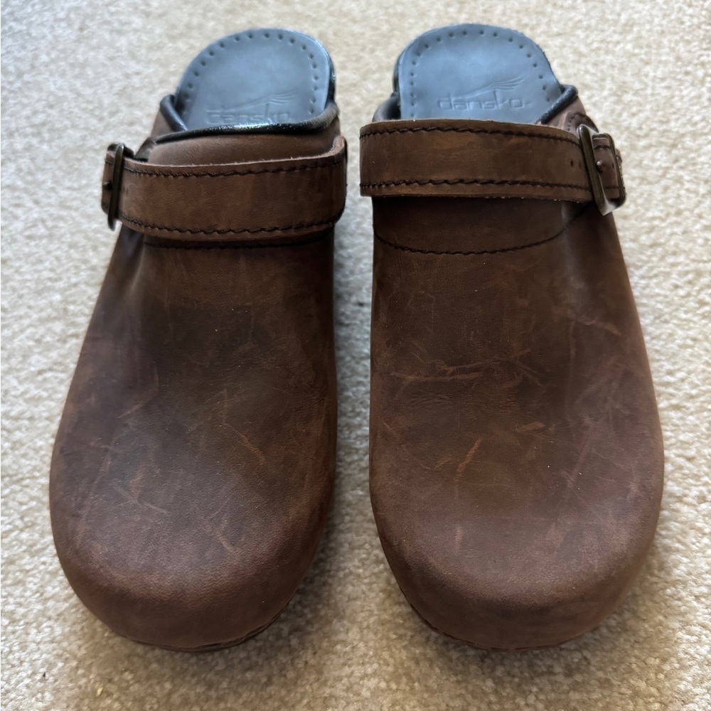 Dansko women’s brown leather mule (clog), size 38 EU (7.5-8 US)